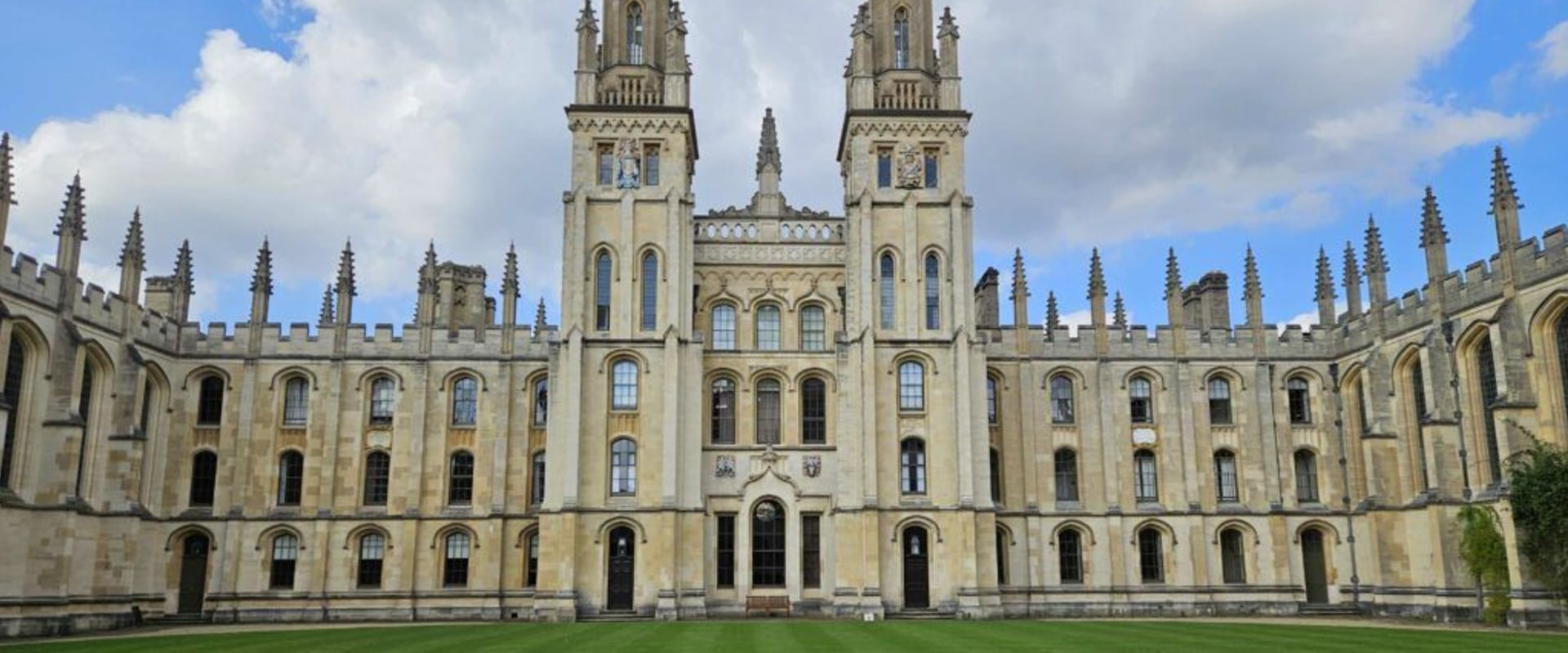 Understanding the Weighting of Scores in Oxbridge Admissions Tests