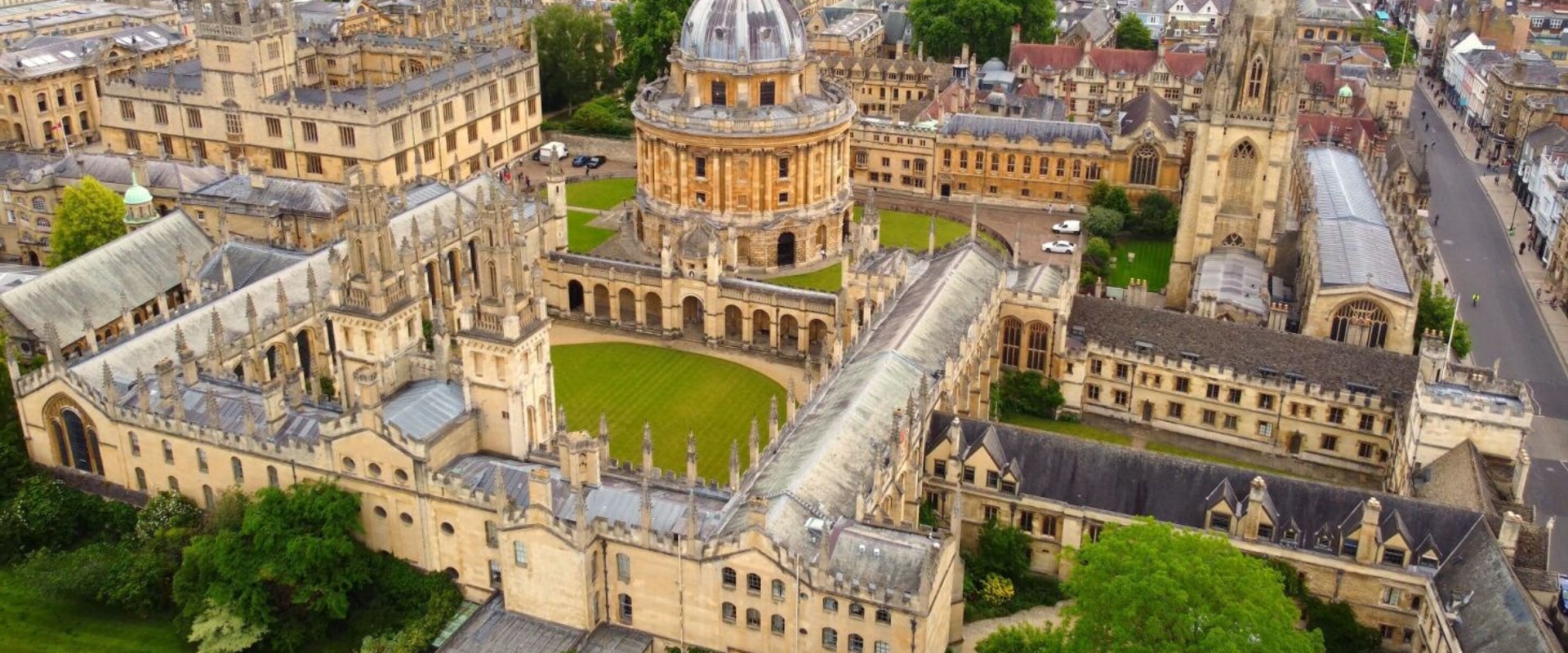 Exploring the Prestigious Oxbridge University: A Comprehensive Overview