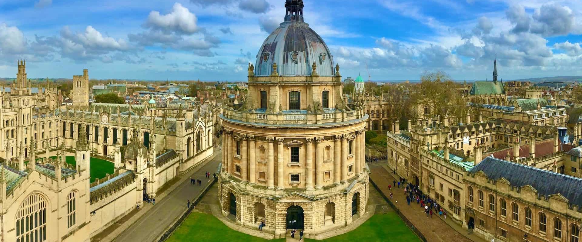 How to Successfully Prepare for Oxbridge Admissions: Tips and Guidance