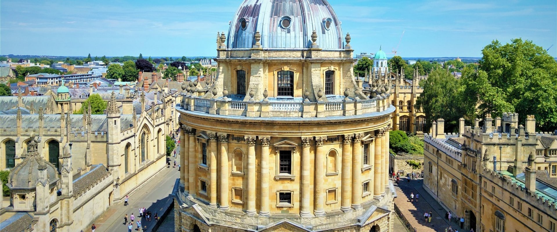 Body Language in Oxbridge Admissions Tests, Personal Statements, and Interviews